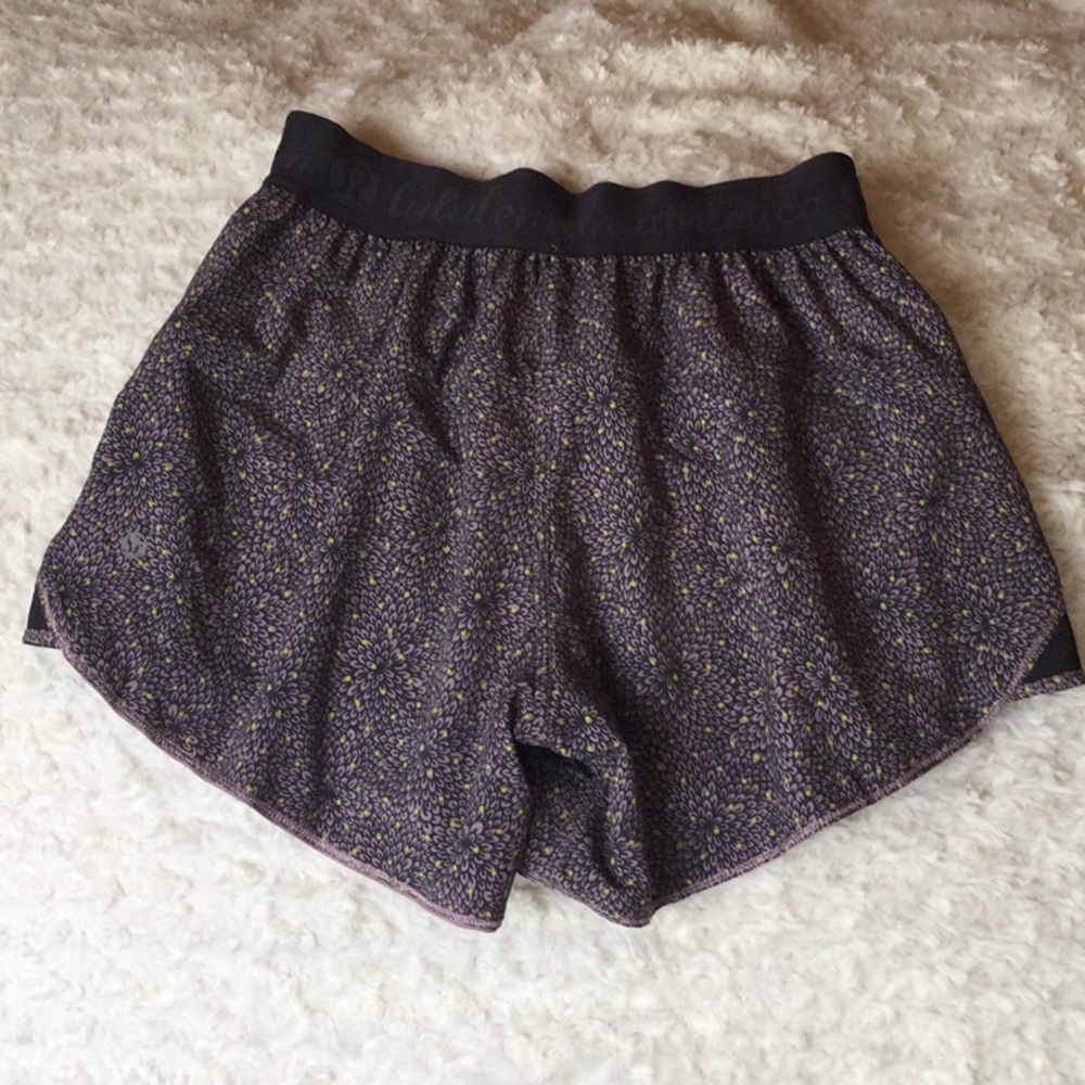 Like NEW! RARE!❤️LULULEMON Go the Distance short! - Picture 11 of 16